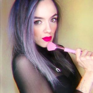 Meet your Posher, giulia